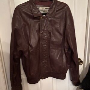 Vintage Men's Brown Leather Bomber/Biker Jacket M Unisex Look on the back